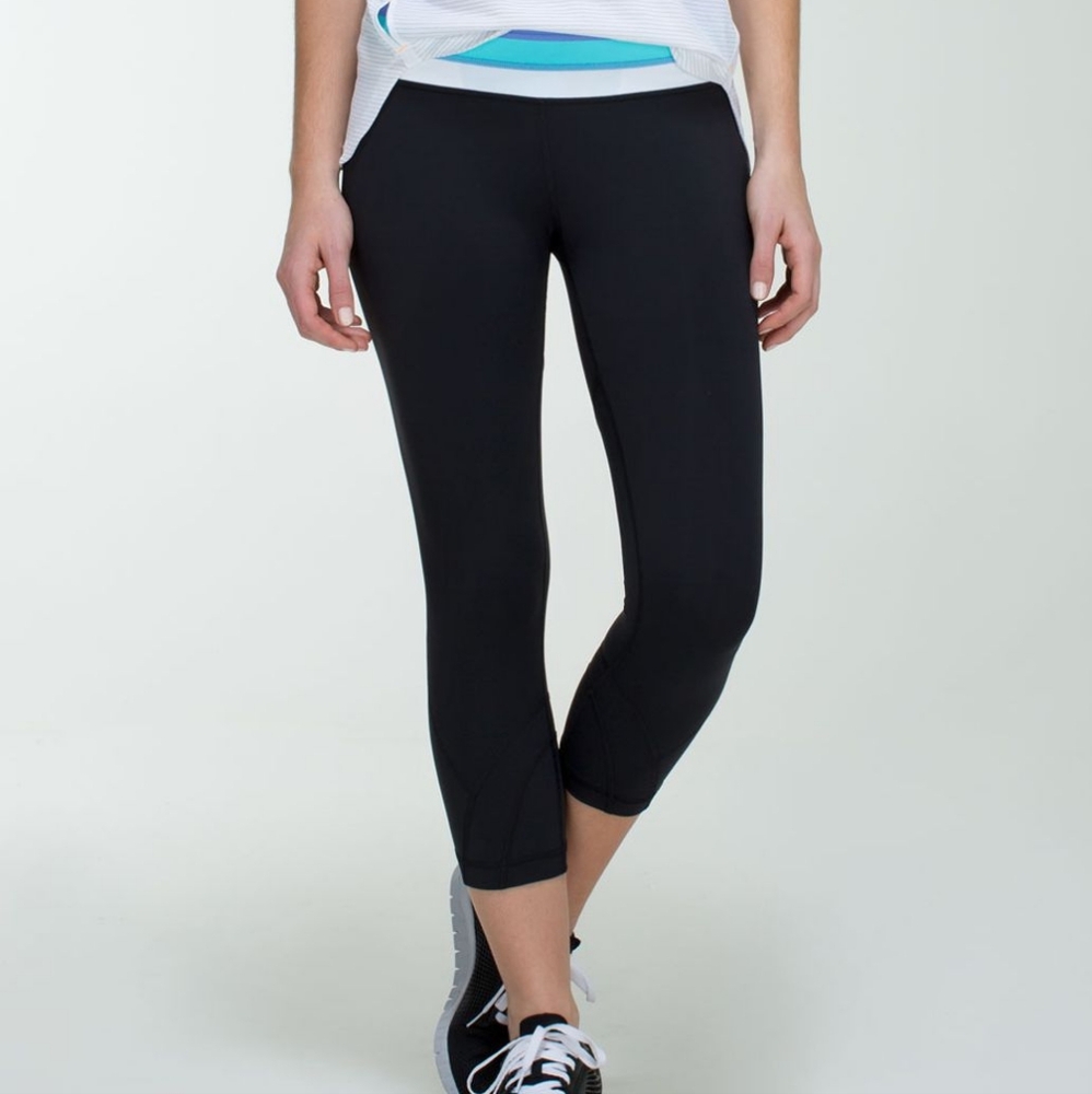 Lululemon Run: Inspire Crop IIBlack / Quilt Spring 14-28 Size 6 21"